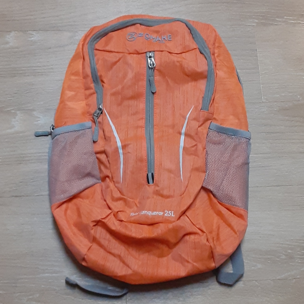 Backpack - Picture 3 of 5